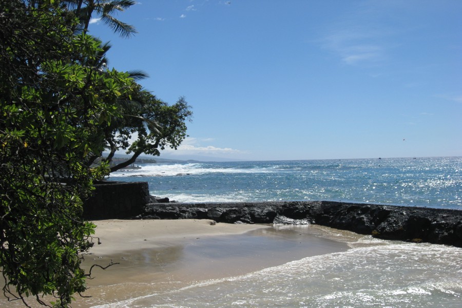 ../image/kona seawall 2.jpg